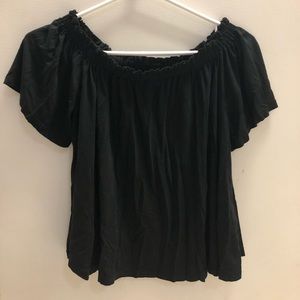 Off the shoulder Aritzia shirt